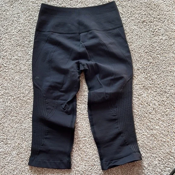 New Lululemon crop leggings - Picture 2 of 4